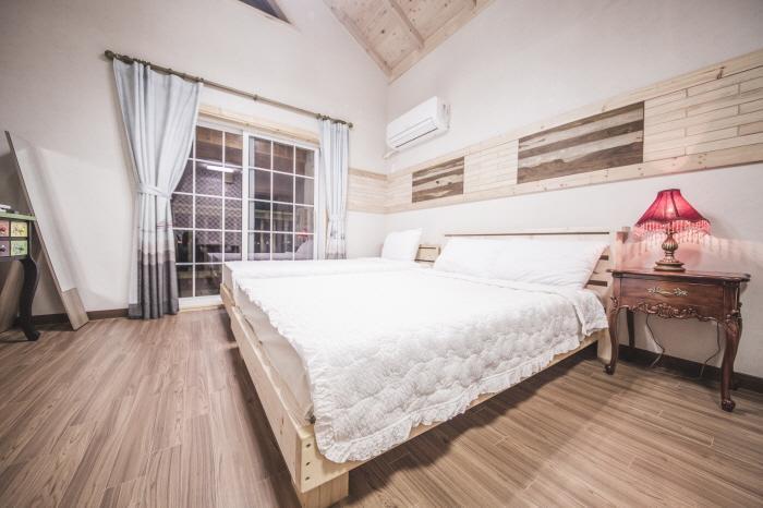 Red Windmill Pension 済州市 エクステリア 写真