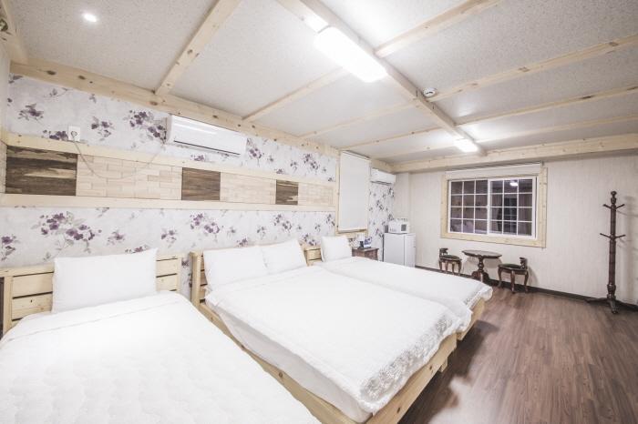 Red Windmill Pension 済州市 エクステリア 写真